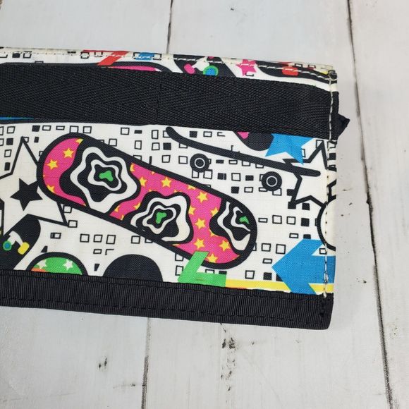 LeSportSac White Skateboard Long Flap Wallet Slim Multi Compartment Colorful GUC - Picture 10 of 16